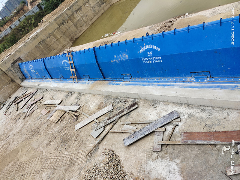 液壓雙控合頁(yè)壩閘門(mén)